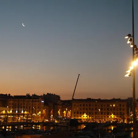 Hotel Belle-vue Vieux-port 3*